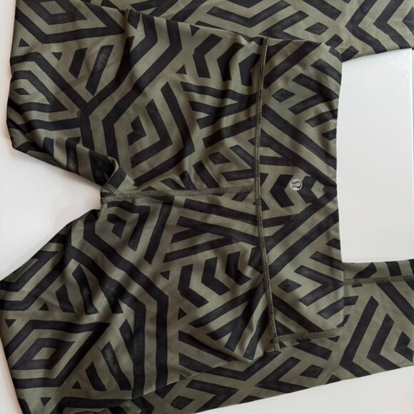 Lululemon full-length leggings, size 4 - Picture 3 of 3